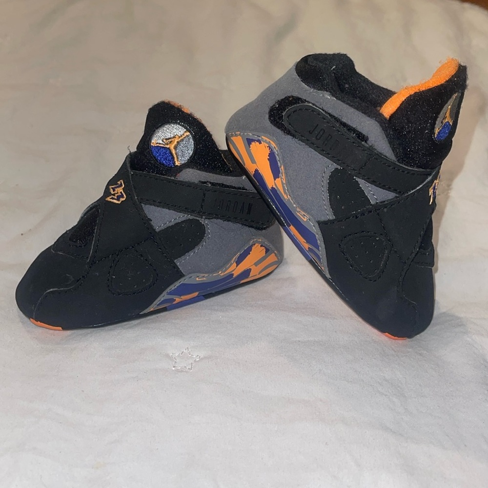 Baby Jordan 8 Retro size 3c.